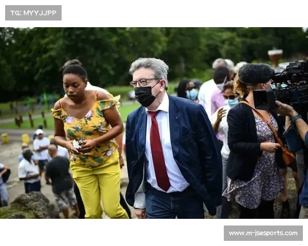 曼联球迷组织发起“支持远征”倡议,呼吁英超联盟重视比赛日交通便利性 曼联球迷组织发起“支持远征”倡议,呼吁英超联盟重视比赛日交通便利性